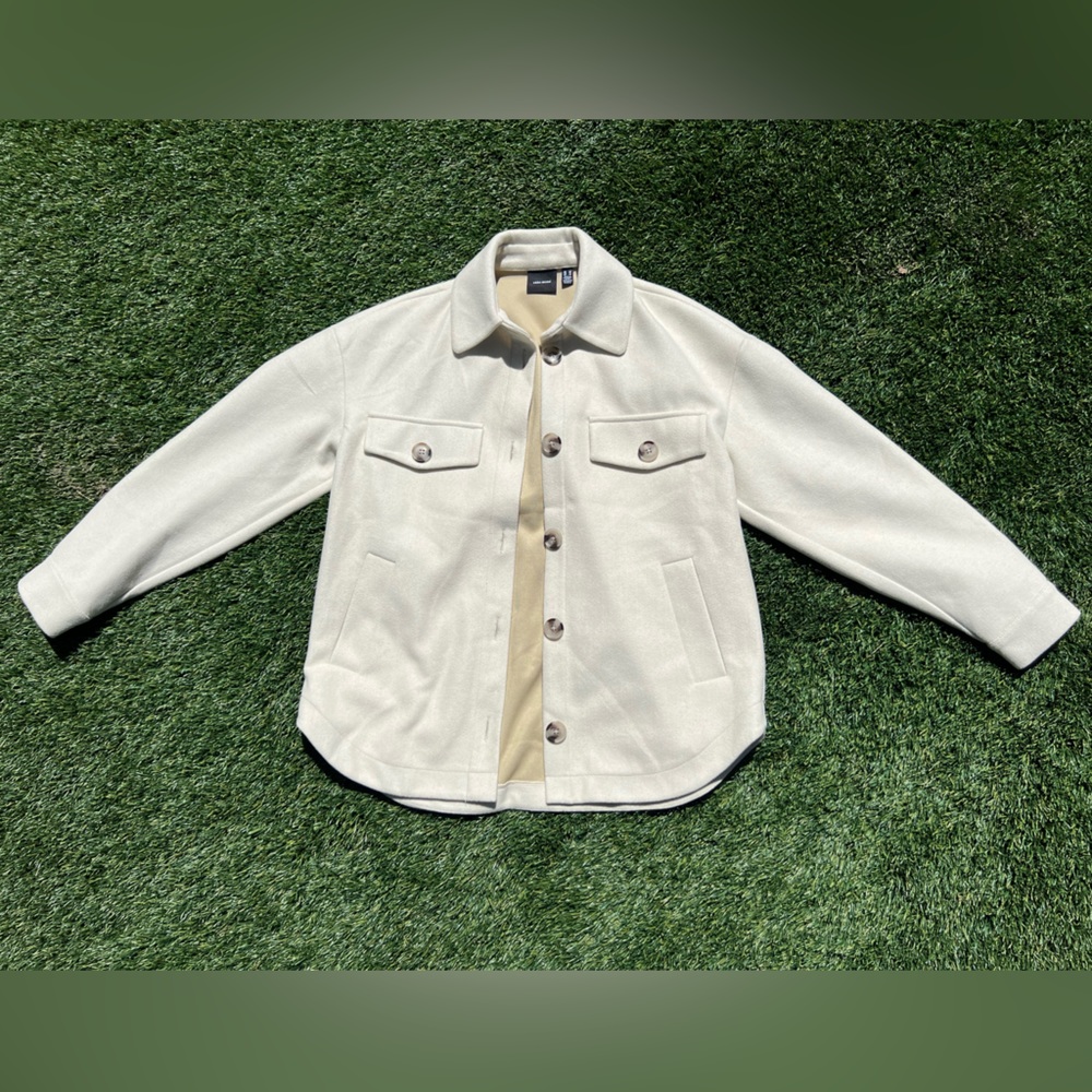 Light coat from Nordstrom. Says XS but will fit a standard M perfectly